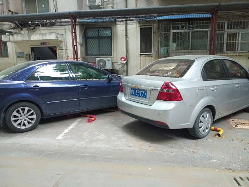 郑州减速带市场动态观察：安全与效益的新路径